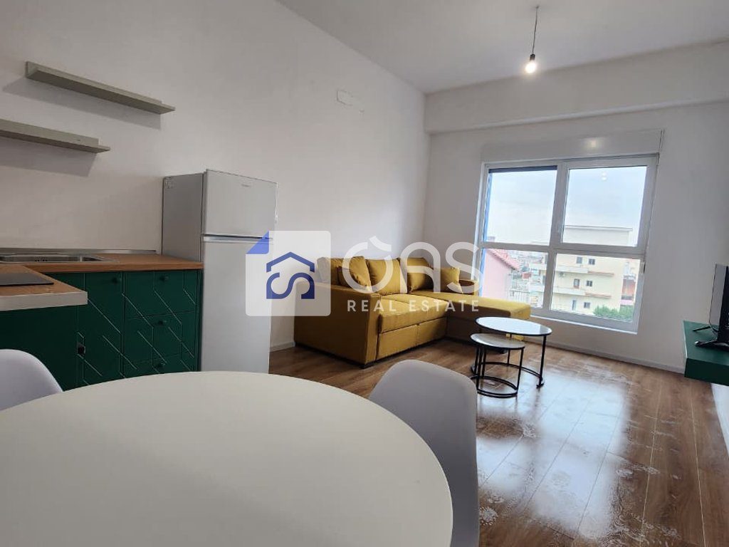 Jepet apartament me qera 1+1 Ali Demi