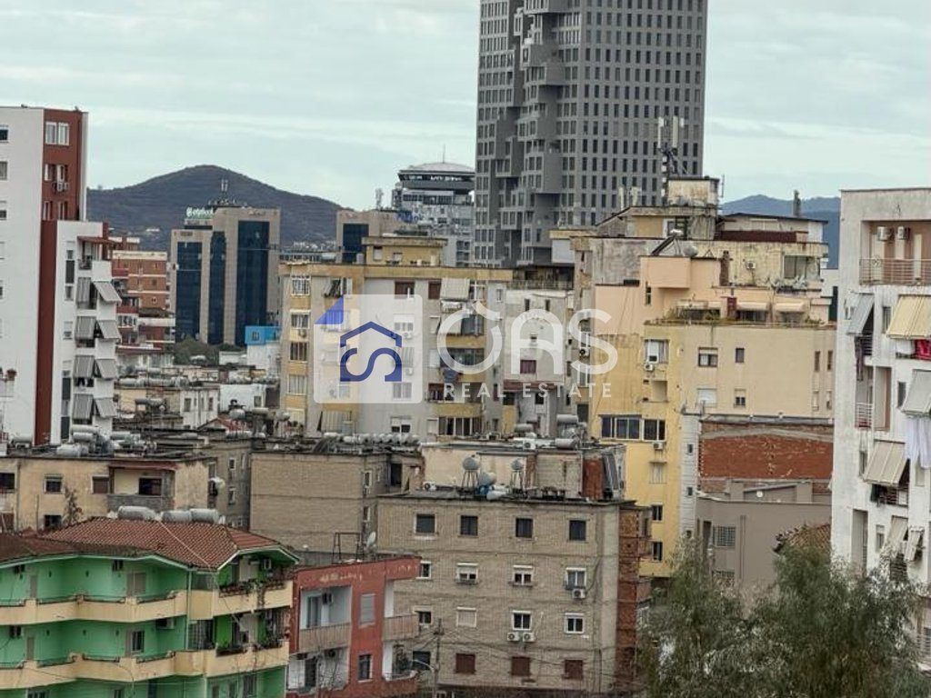 Shitet apartament 3+1+2 ne Ali Demi