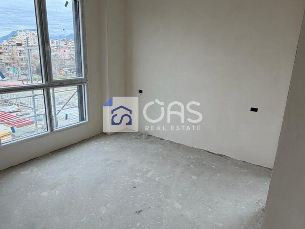Shitet apartament 1+1 ne Ali Demi