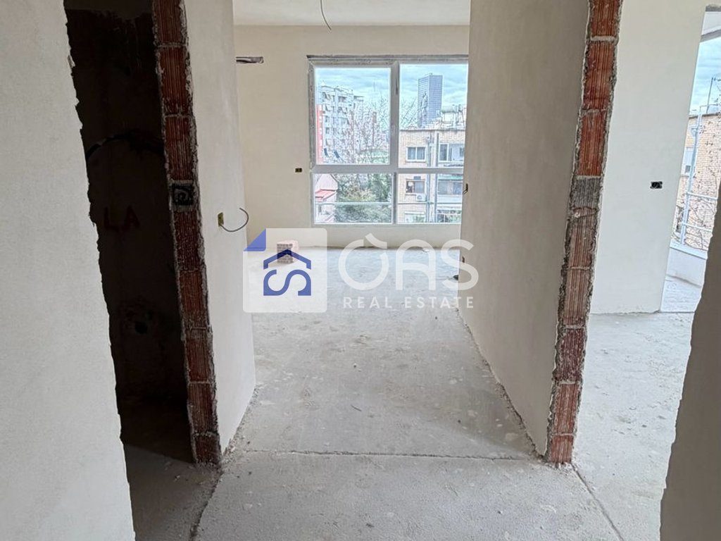 Shitet apartament 1+1 ne Ali Demi