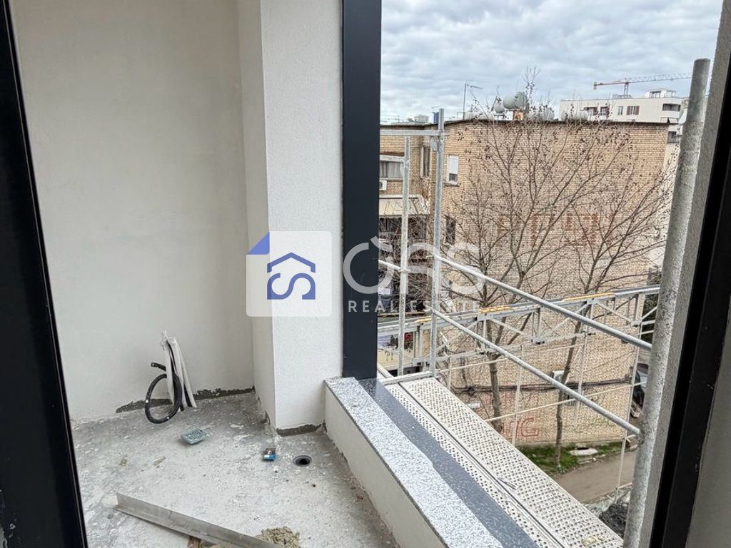 Shitet apartament 1+1 ne Ali Demi