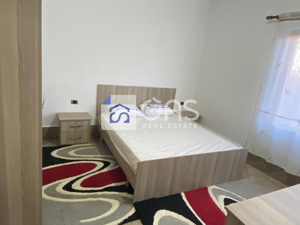 Jepet apartament me qera 1+1 Selit