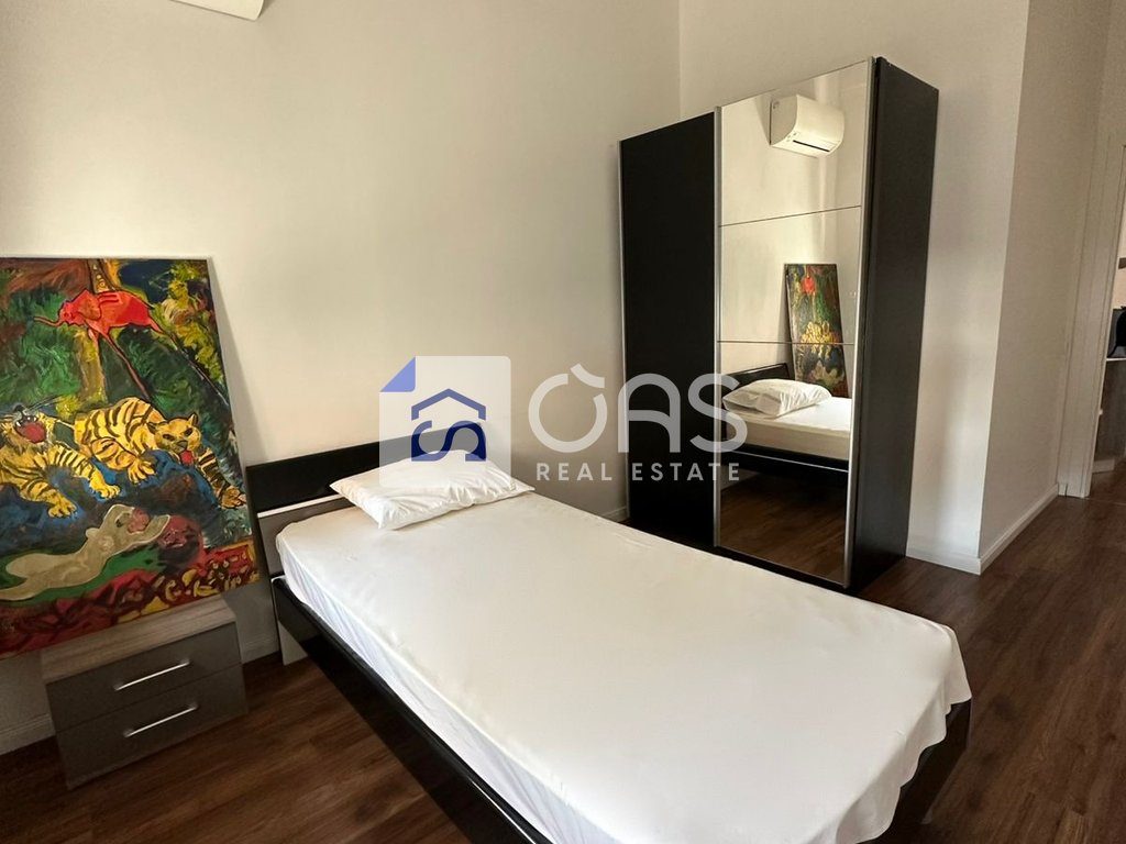 Jepet me qera apartament 2+1 te  Zogu I Zi