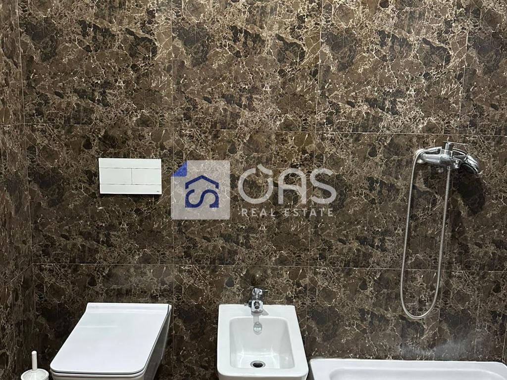 Jepet me qera apartament 2+1 te  Zogu I Zi