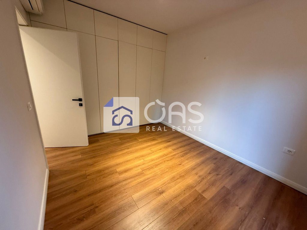 Shitet Apartament 2+1+2+Post Parkimi ne Fark (O2 Residence).