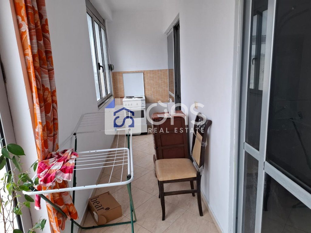 Jepet me qera apartament 2+1 ne Qender