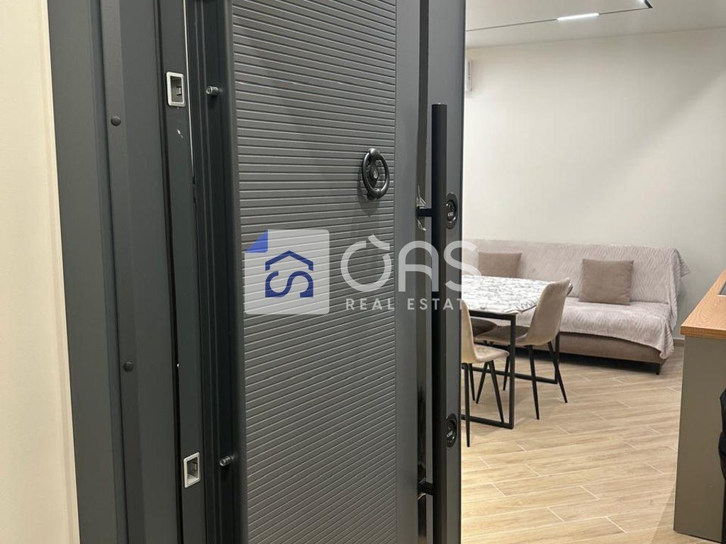 Jepet me qera apartament 1+1 tek Rruga 5 Maji