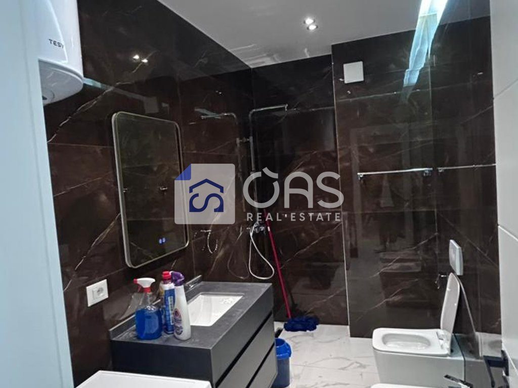 Jepet me qera apartament 1+1 Ne Laprake