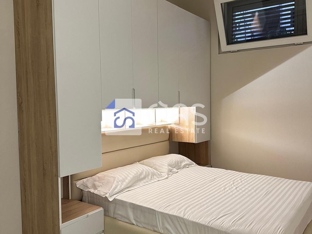 Jepet Apartament me qera 1+1 Ne Porcelan