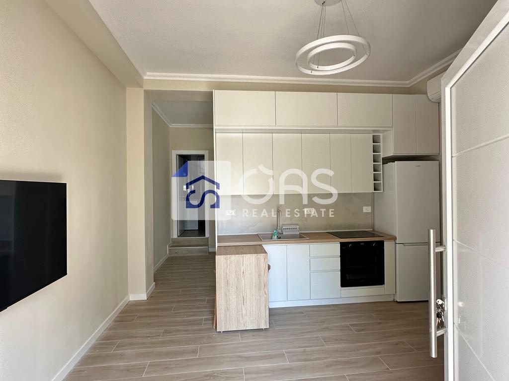 Jepet Apartament me qera 1+1 Ne Porcelan