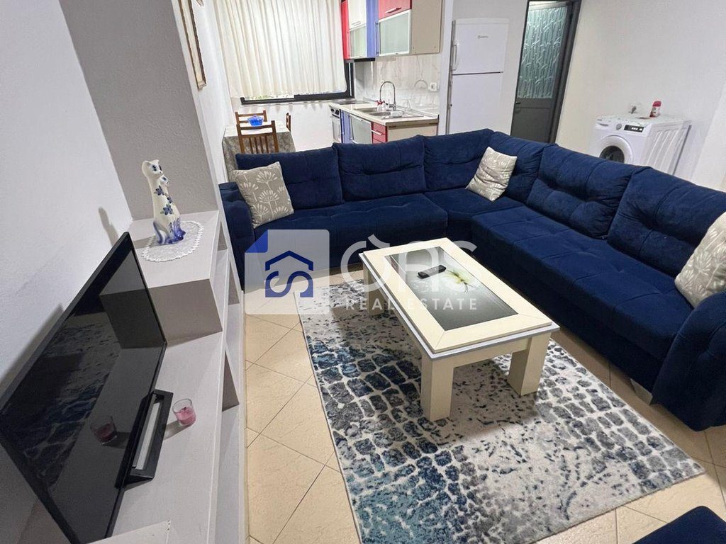Jepet me qera apartament 1+1 tek 5 Maj