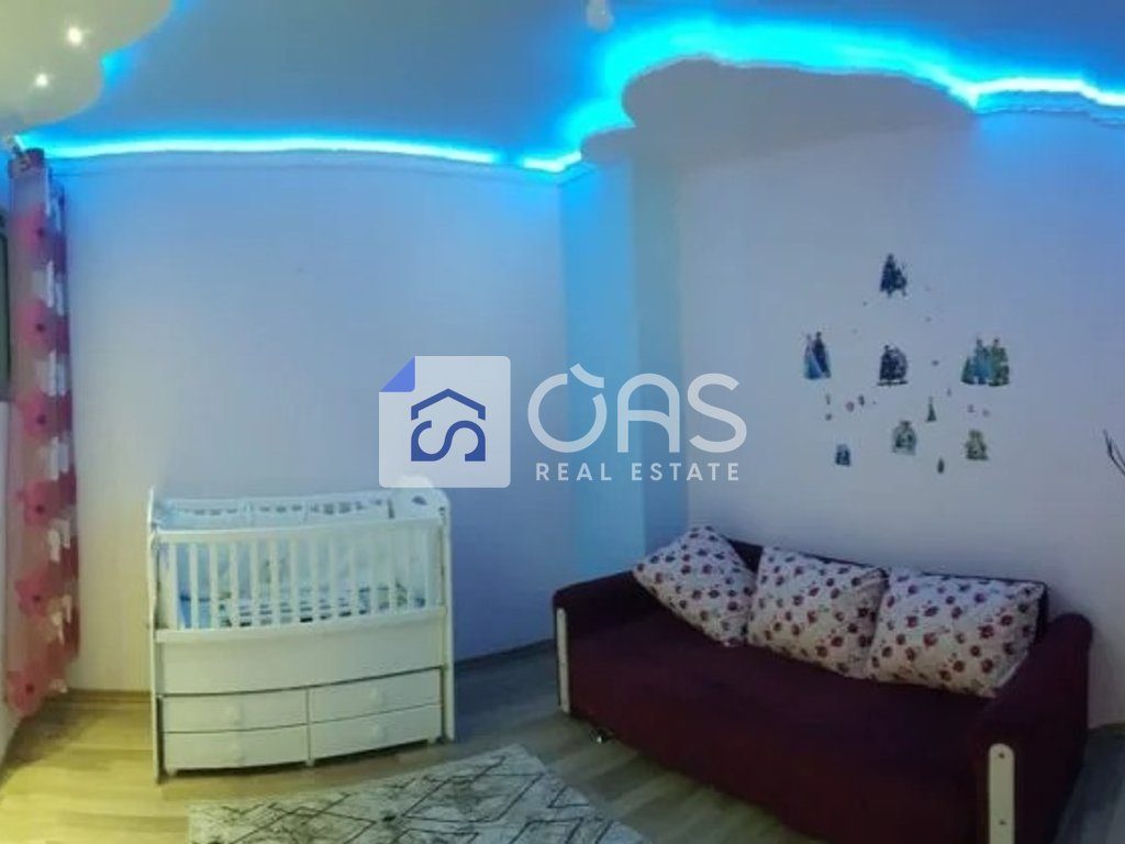 Jepet apartament me qera 2+1 Yzberisht