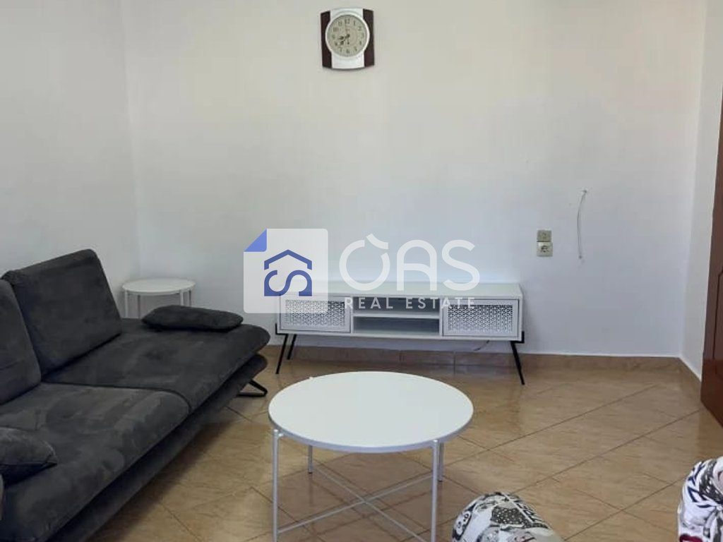 Jepet Apartament me qera 1+1 Ne Porcelan
