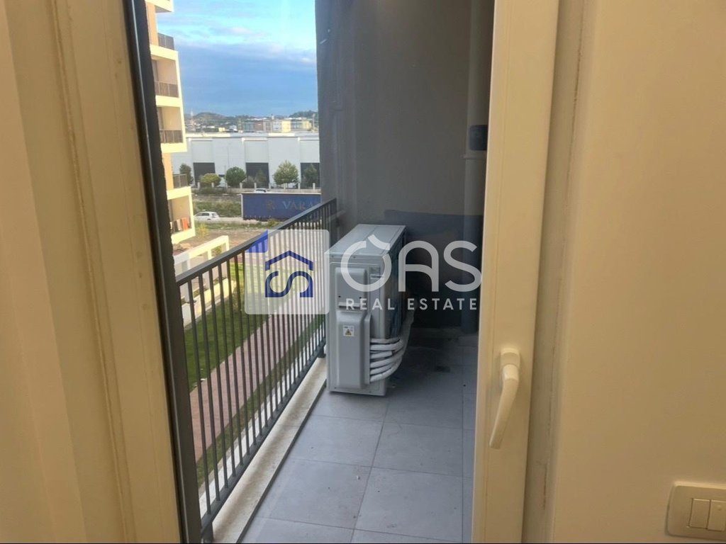 Jepet apartament 2+1+Parkim me qera Te Univers City