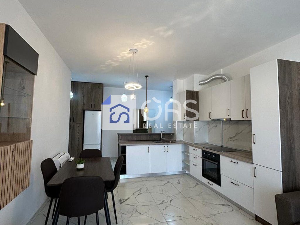 Jepet apartament 2+1+Parkim me qera Te Univers City