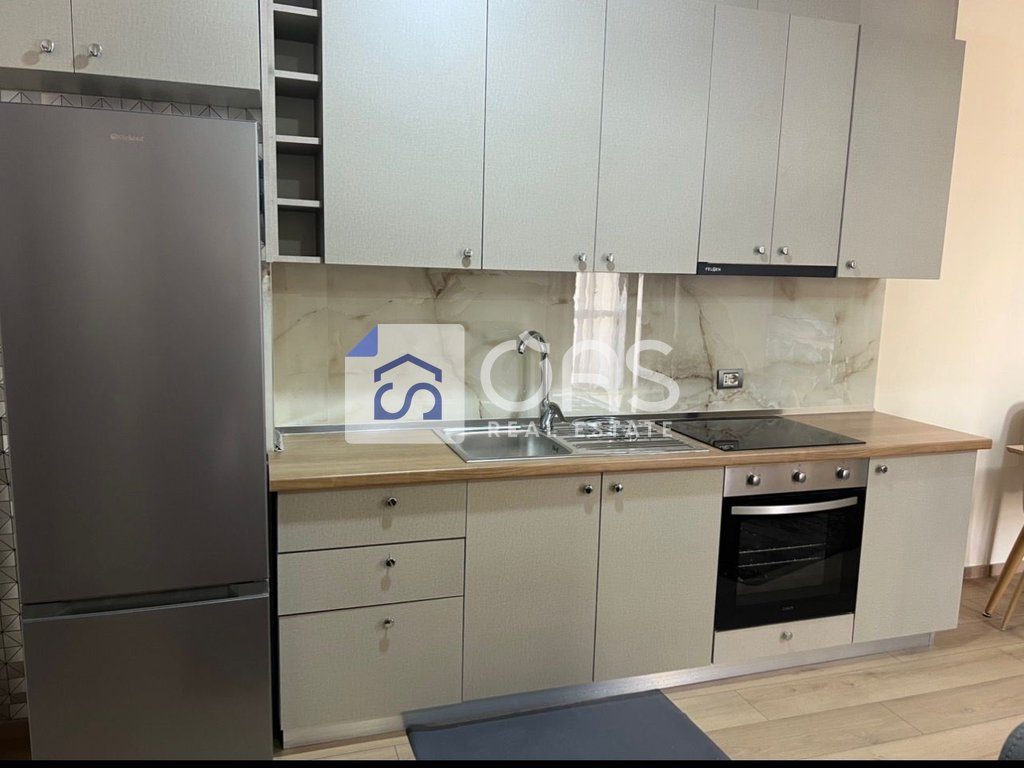 Jepet apartament me qera 1+1 ne Rrugen e Kavajes