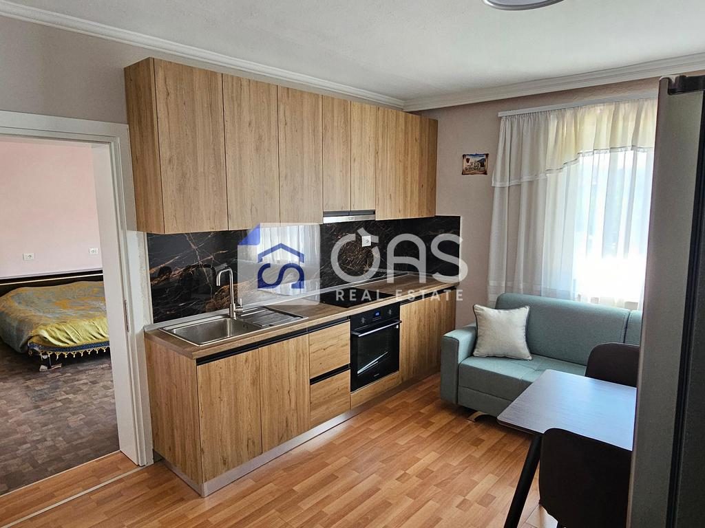 Jepet apartament me qera 1+1 Ne Brryl