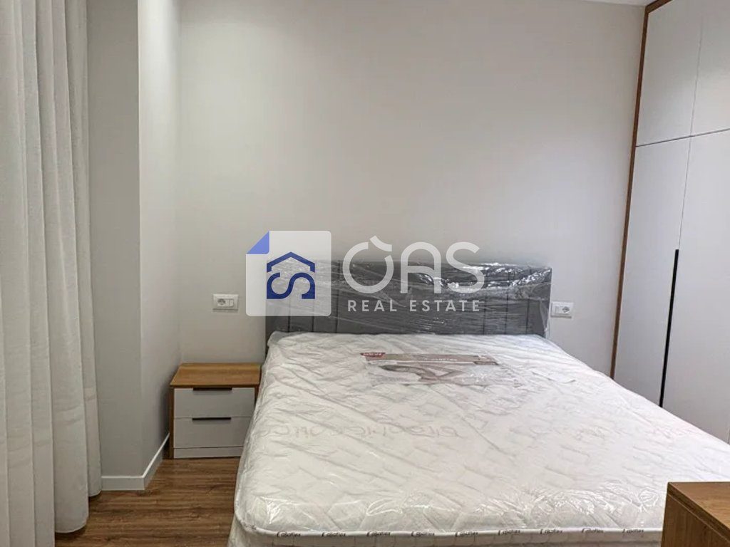 Jepet apartament me qera 1+1 Ne Laprake