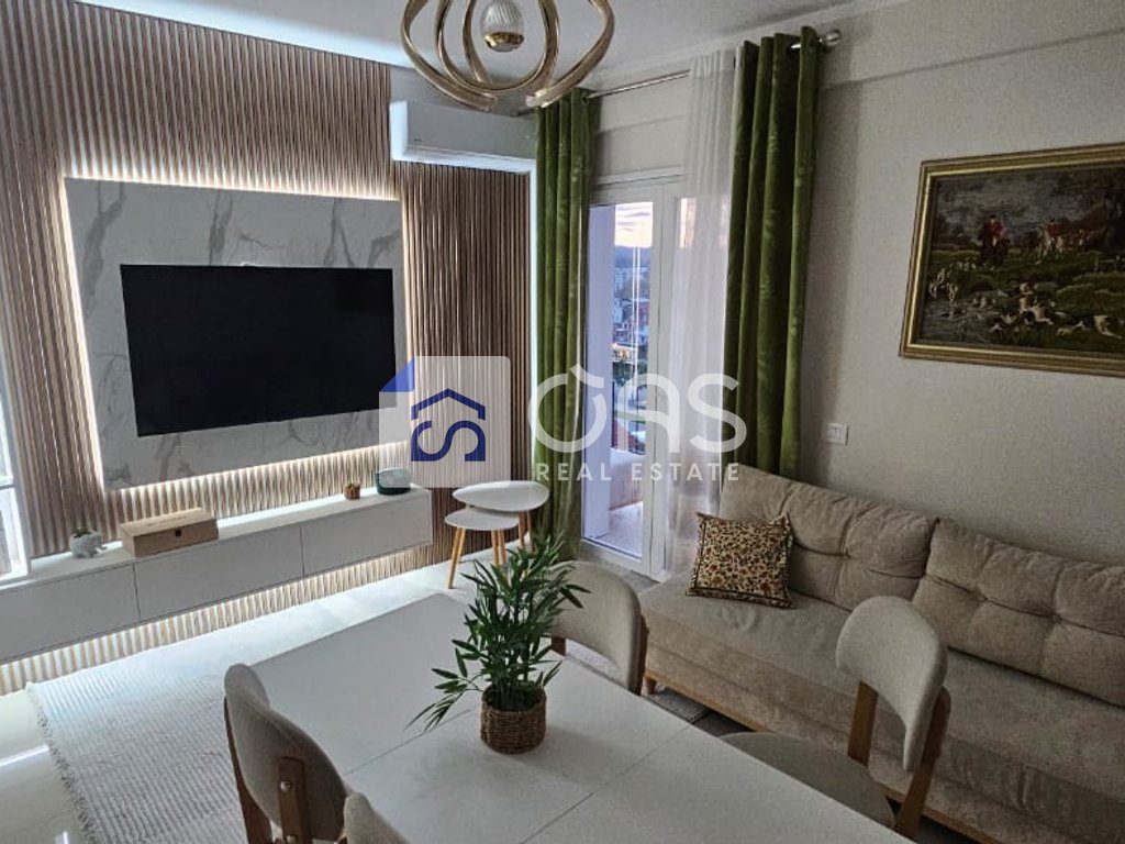 Jepet me qera apartament 2+1 Te Ish Dogana