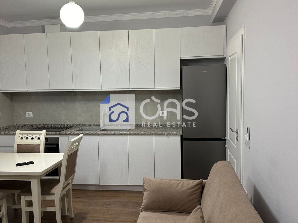 Jepet me qera apartament 1+1 Ne Astir