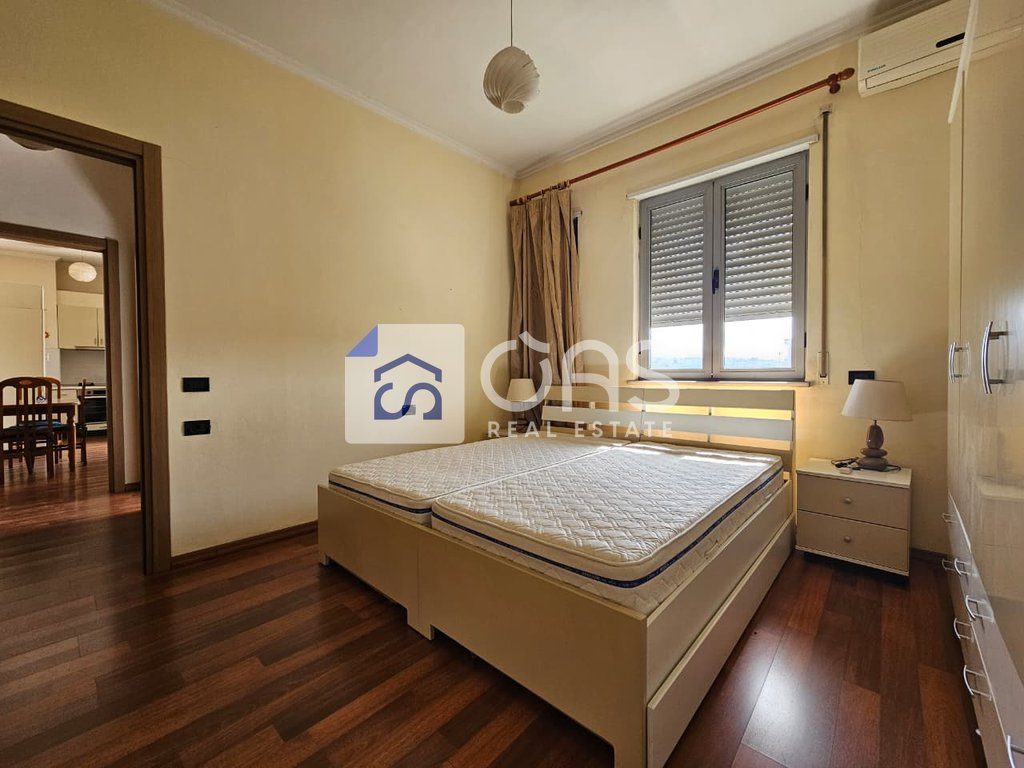 Jepet Apartament me qera 1+1 Te Pazari i Ri