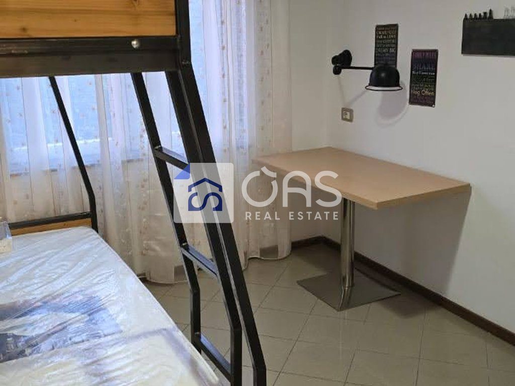 Jepet apartament me qera 2+1 Te  Rruga E Dibres