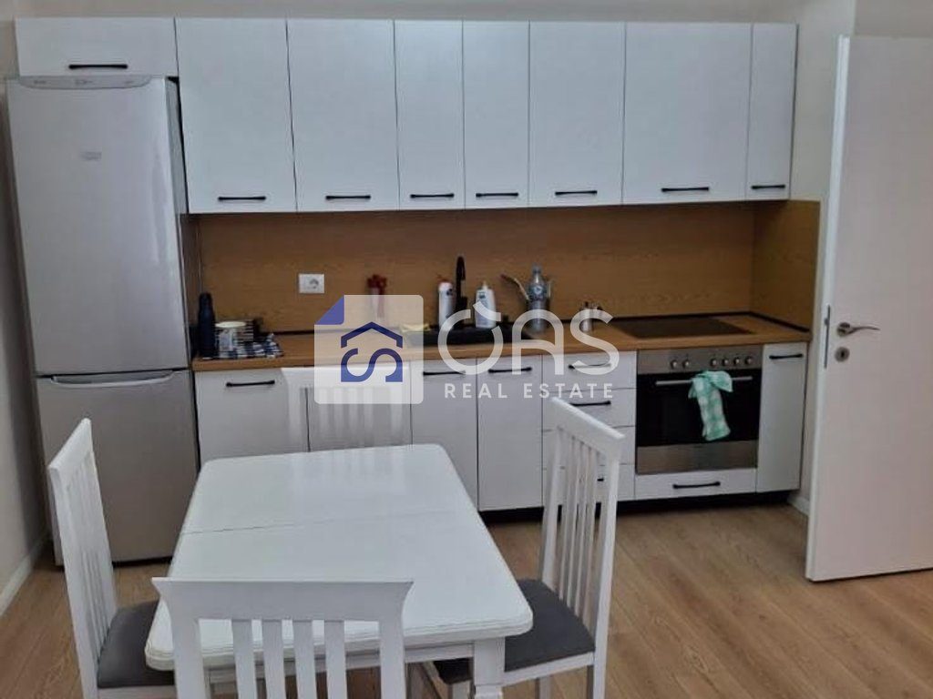 Jepet me qira apartamenti 2+1+2 Te Fusha Aviacionit(Clover Residence)