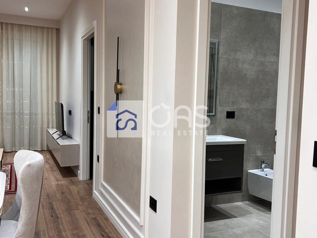 Jepet apartament me qera 1+1 Te Rruga Mine Peza