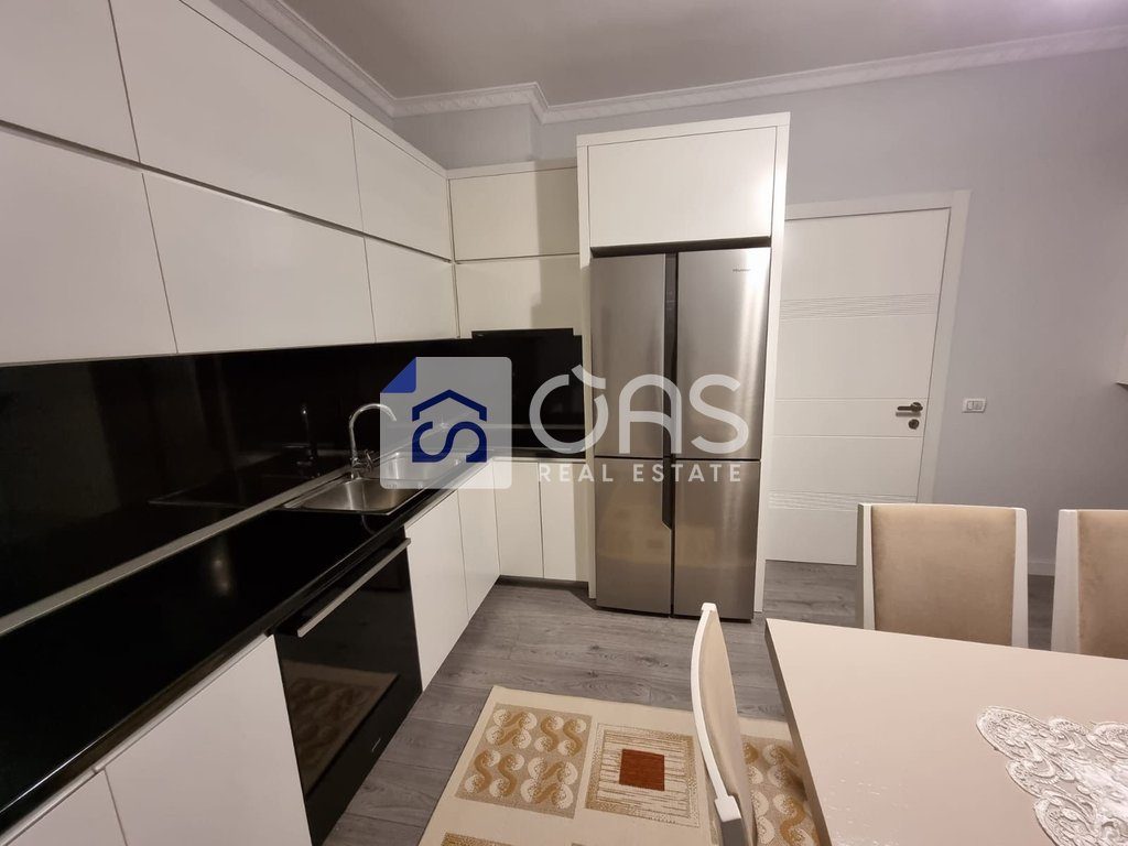 Jepet me qera apartament 2+1+2 Ne Astir