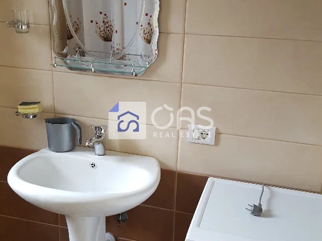 Jepet me qera apartamenti 2+1 Ne Fresk