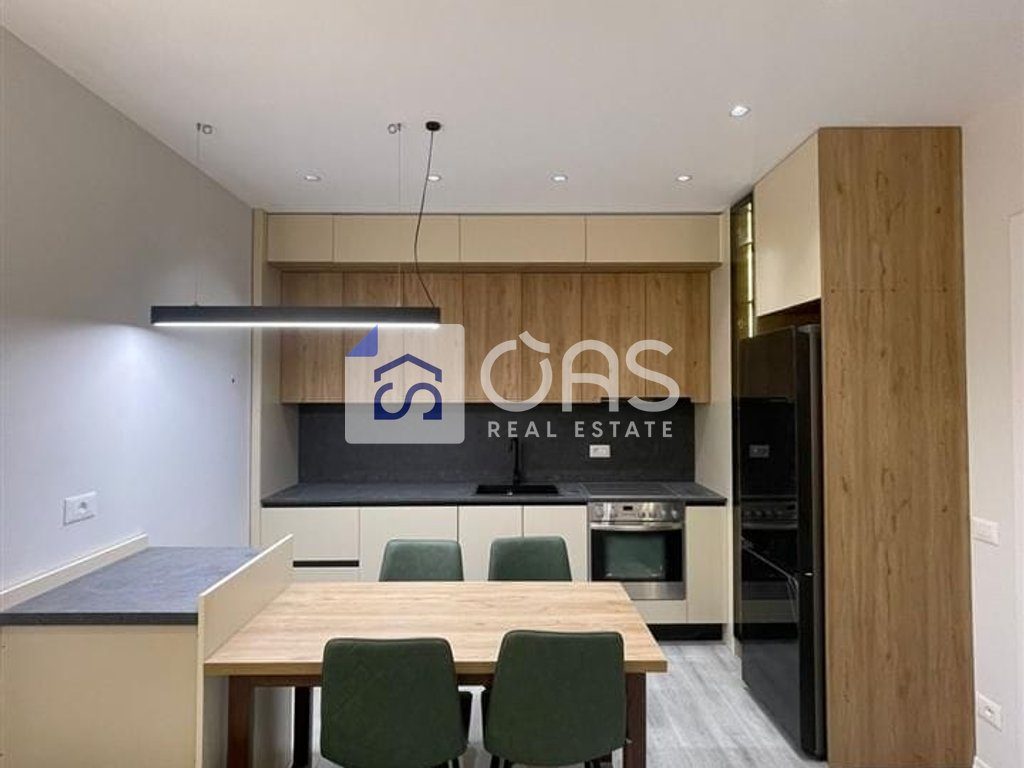 Jepet apartament me qera 2+1+P Te Univers City
