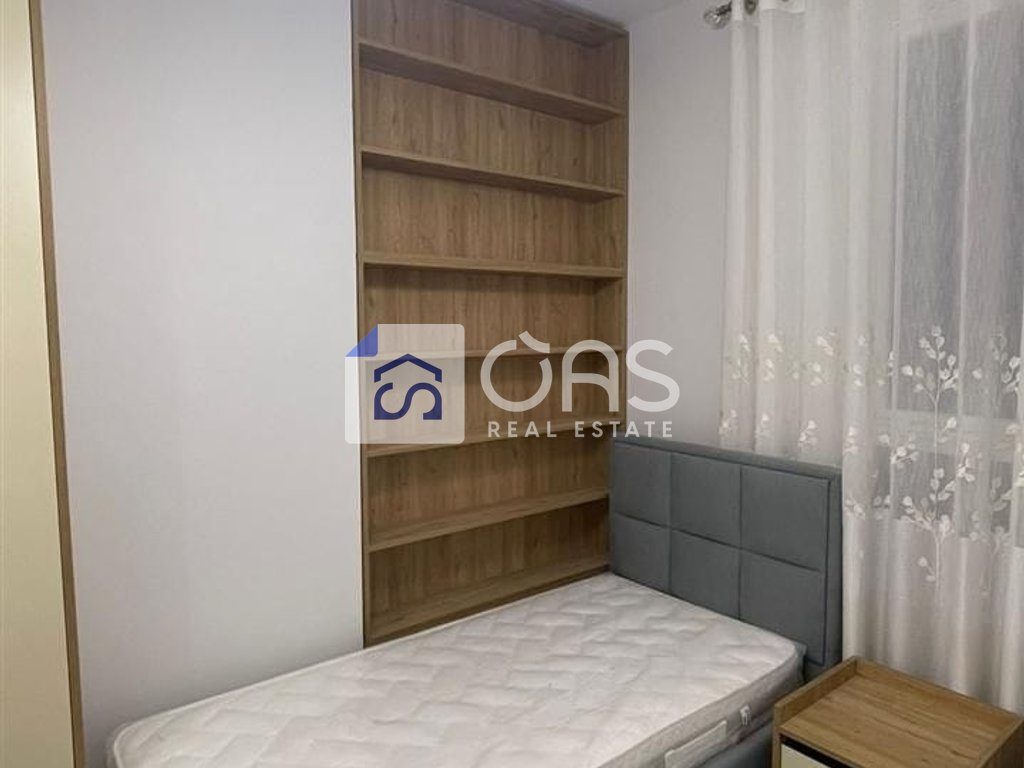 Jepet apartament me qera 2+1+P Te Univers City