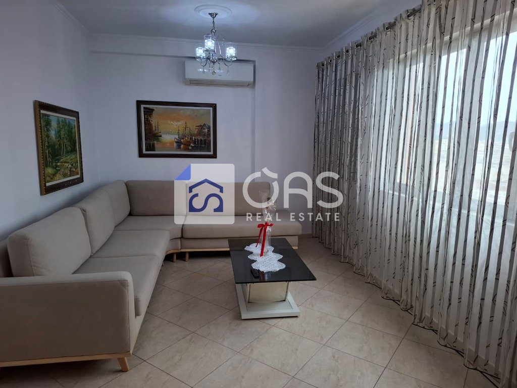 Jepet me qera apartament 2+1 ne Qender te Tiranes