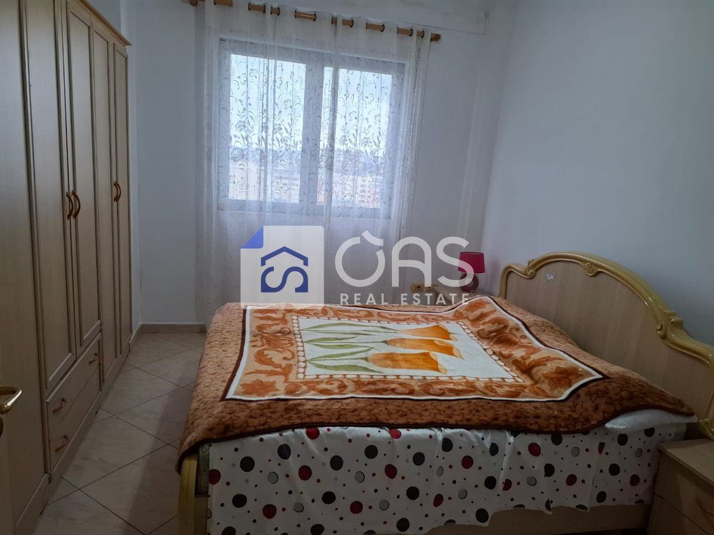 Jepet me qera apartament 2+1 ne Qender te Tiranes