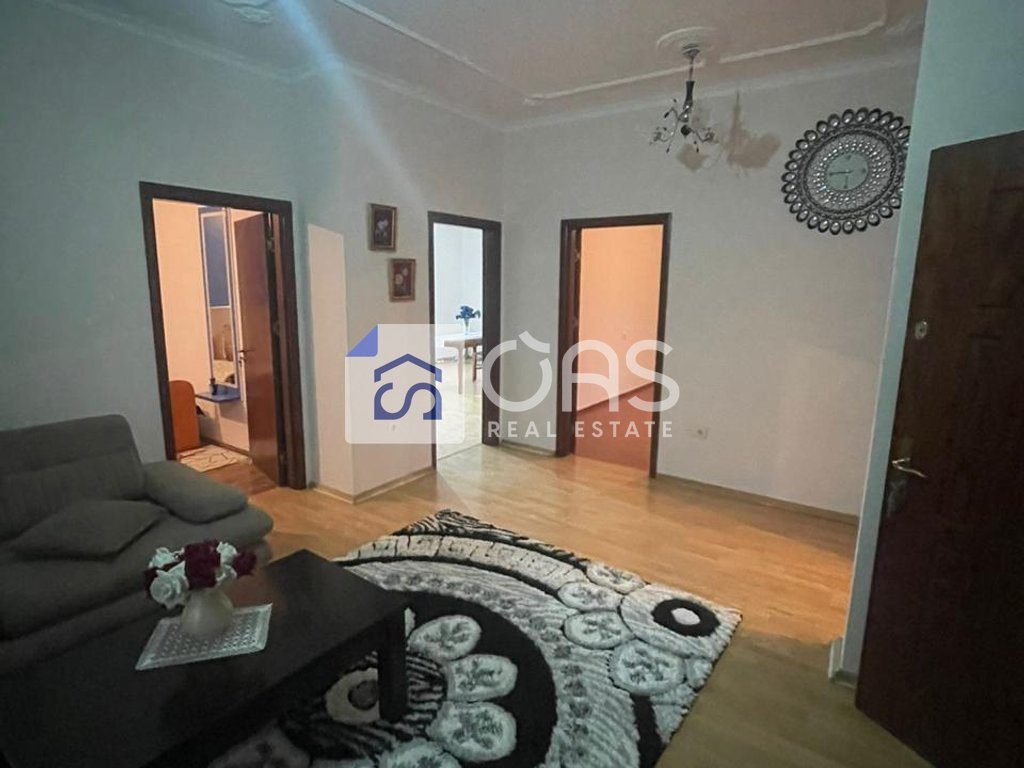 Jepet me qera apartament 2+1 ne 5 Maj
