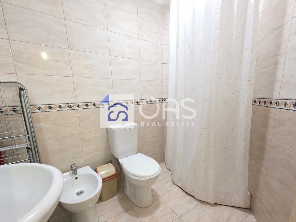 Jepet me qera apartament 1+1 tek Liqeni i Thate