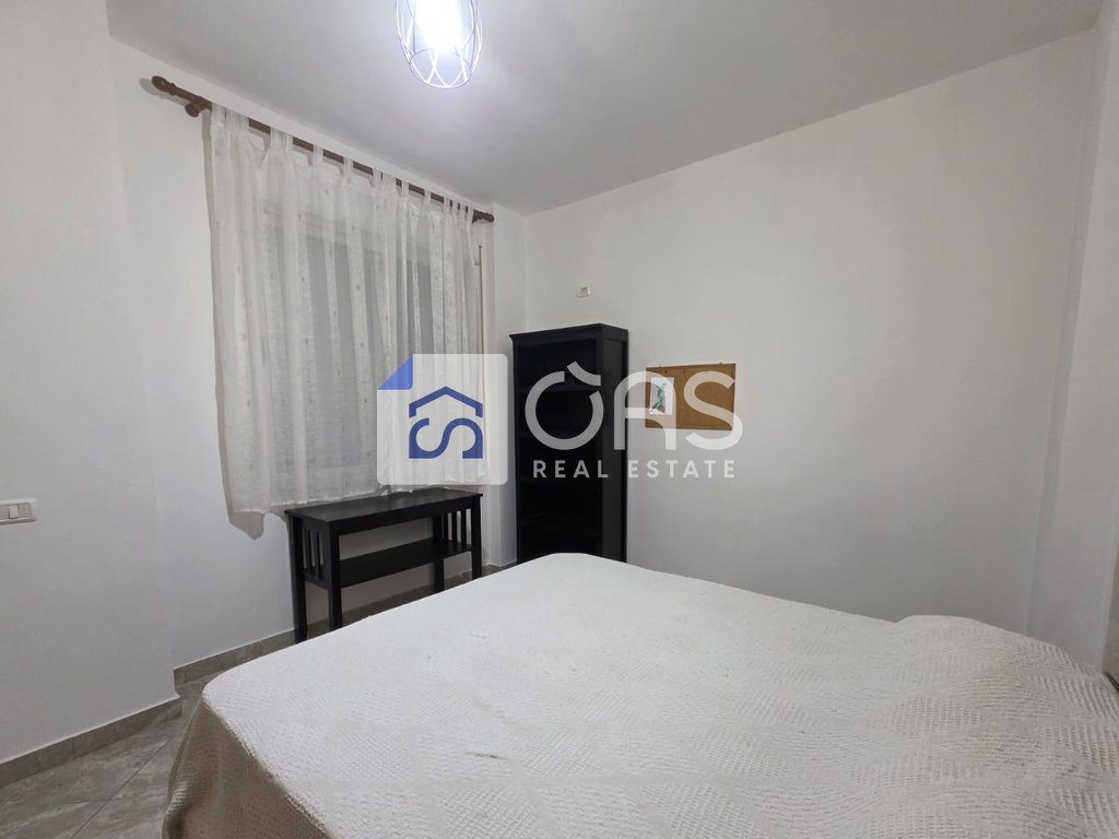 Jepet me qera apartament 1+1 tek Liqeni i Thate