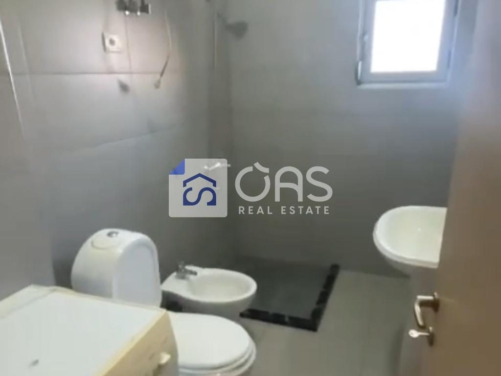 Jepet me qera apartament 1+1 tek Liqeni i Thate