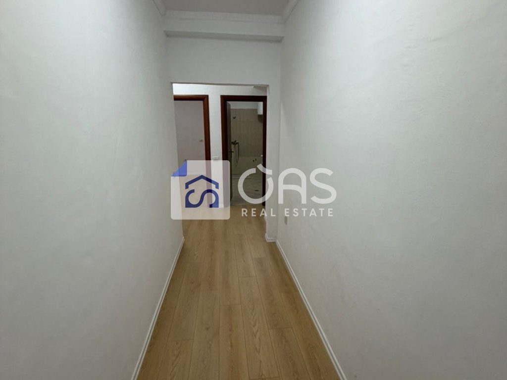 Shitet apartament 2+1 ne Fresk