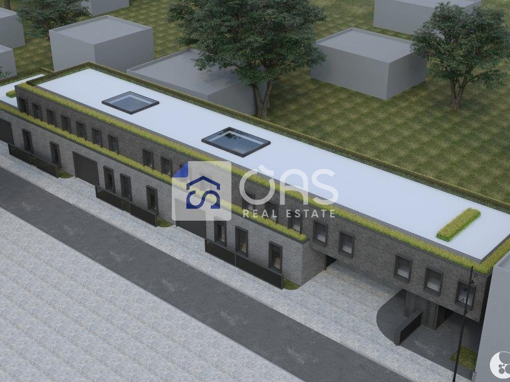 Godinë 2+1 Me Qira në Kamëz - 8000€ | 2000 m²