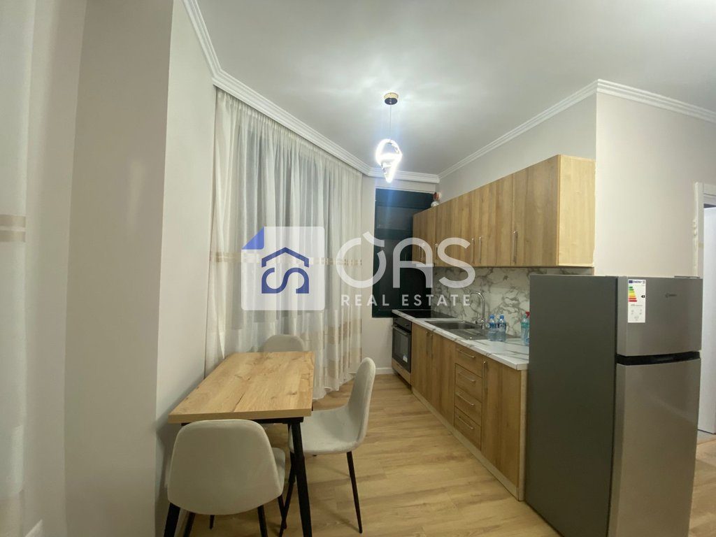 Jepet me qera apartament 1+1 tek 21 Dhjetori