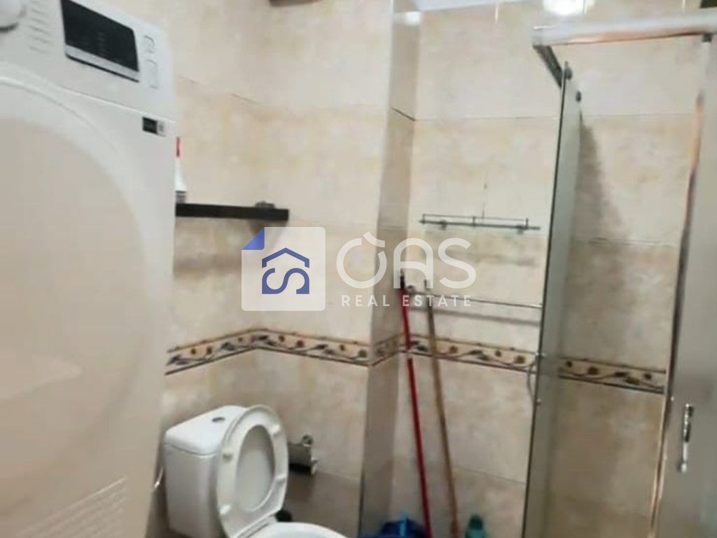 Shitet apartament 2+1+2 tek Kopshti Zologjik.
