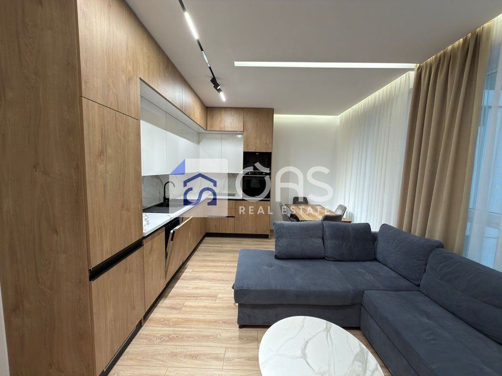 Jepet me qera apartament 2+1 tek Komuna e Parisit (Bega 007)