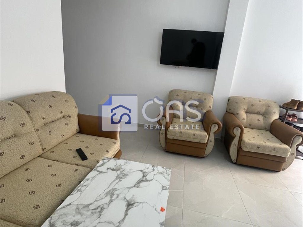 Jepet me Qera Apartament 1+1+Post parkimi ne Institut.