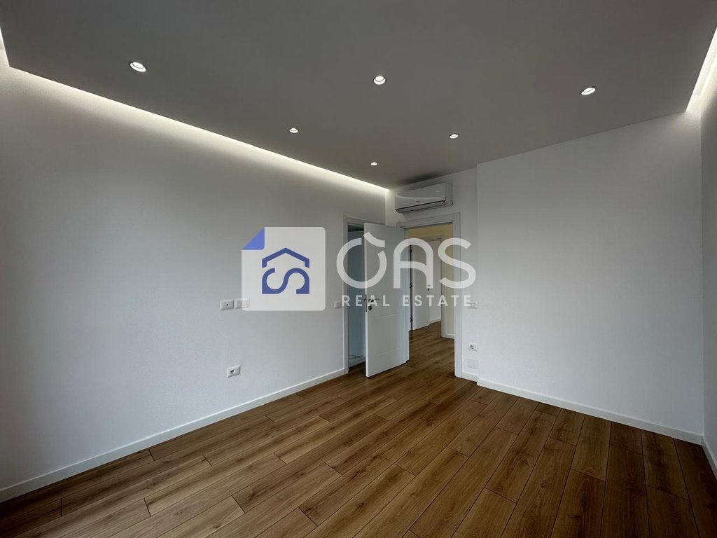 Jepet me qera apartamemt 2+1+2+Parkim tek Farmacia 10 (Kompleksi Arlis)