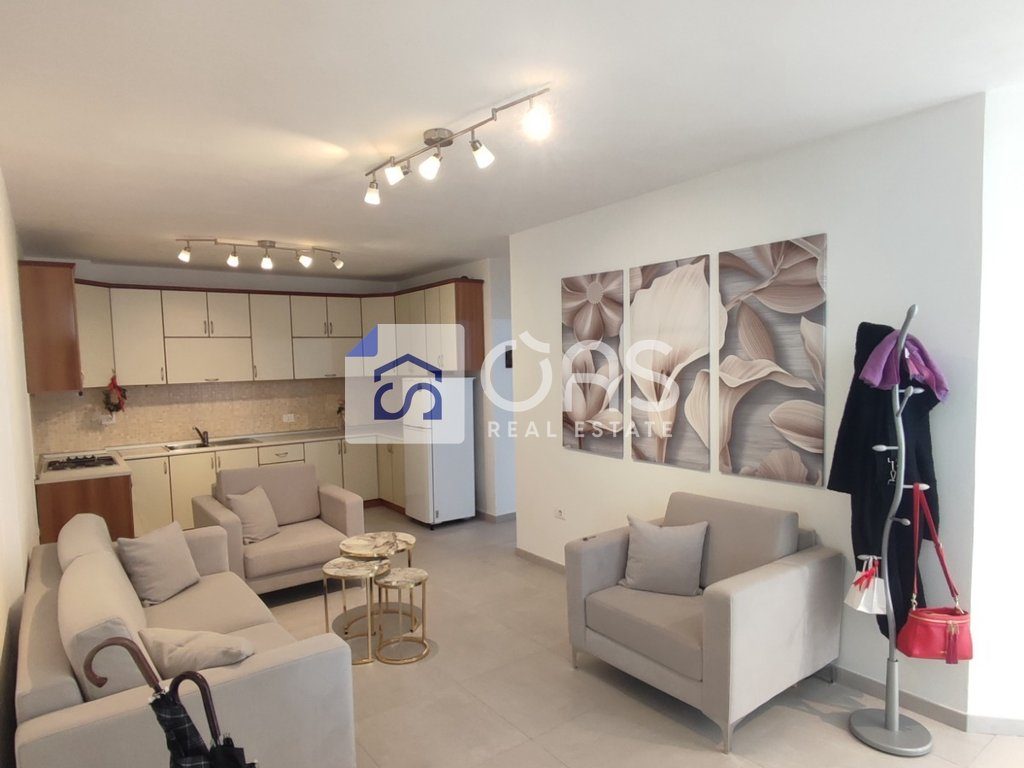 Jepet me qera apartament 2+1+2 ne Myslym Shyr.