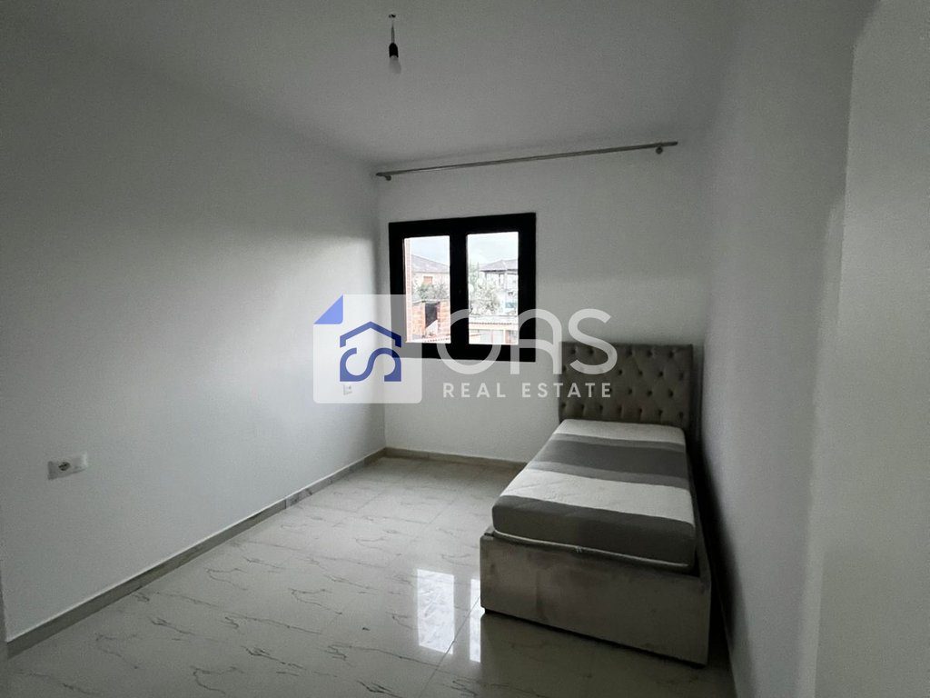 Jepet me qera apartament 2+1 ne Laprak.