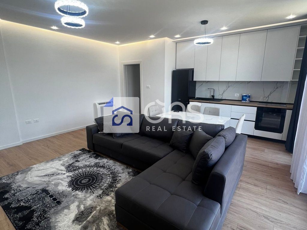 Jepet me qera super apartament 1+1 tek Bulevardi i ri.