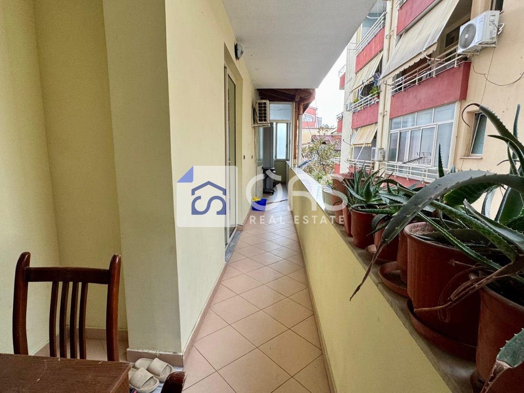 Jepet me qera  2+1 tek Kodra e Diellit