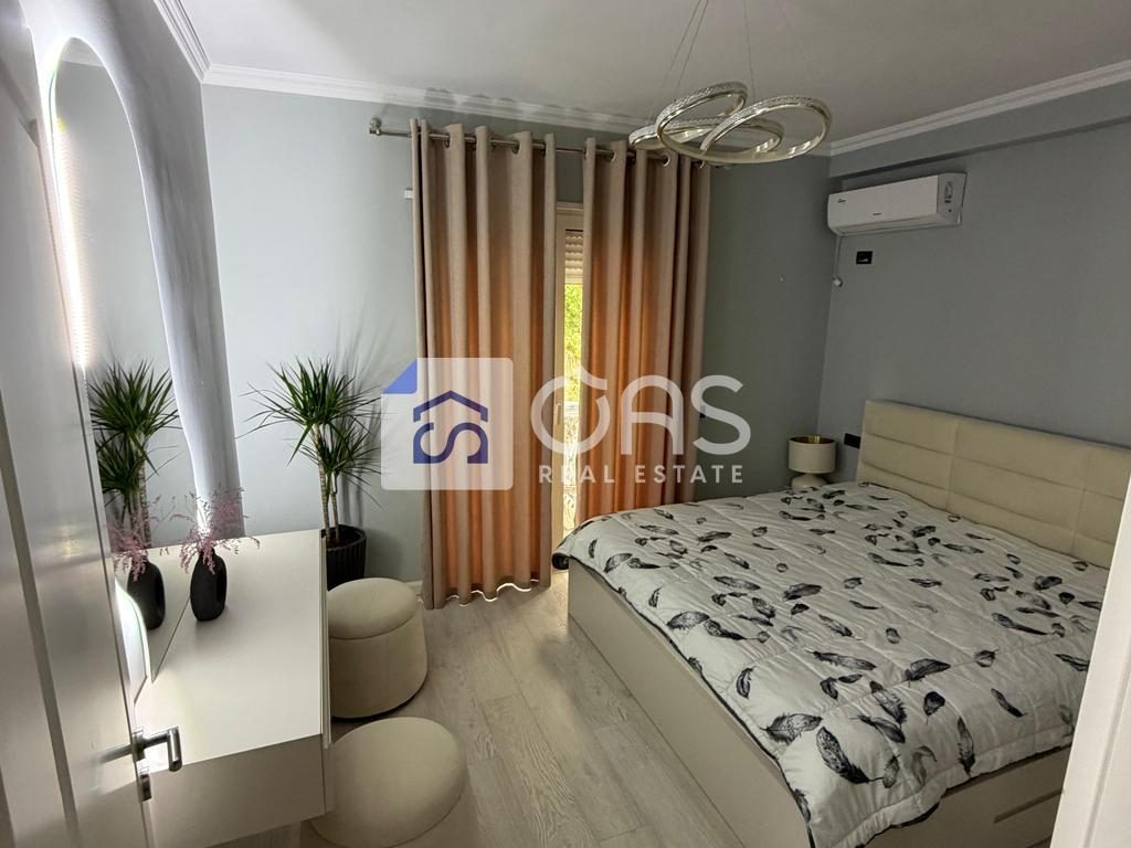 Jepet me qera  apartament 2+1+2 tek Kopeshti Botanik